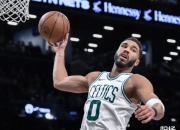 关于凯尔特人客场击败灰熊，稳住排名保持势头的信息