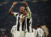 罗瓦尼队在比赛中奋力拼搏，取得惊险胜利的简单介绍