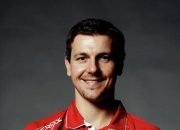 蒂姆回归赛场，惊险取胜首场状态亮眼，西班牙队观众沸腾！