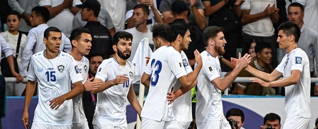 下轮足球顶级联赛角逐胜利，球队追求荣耀的简单介绍