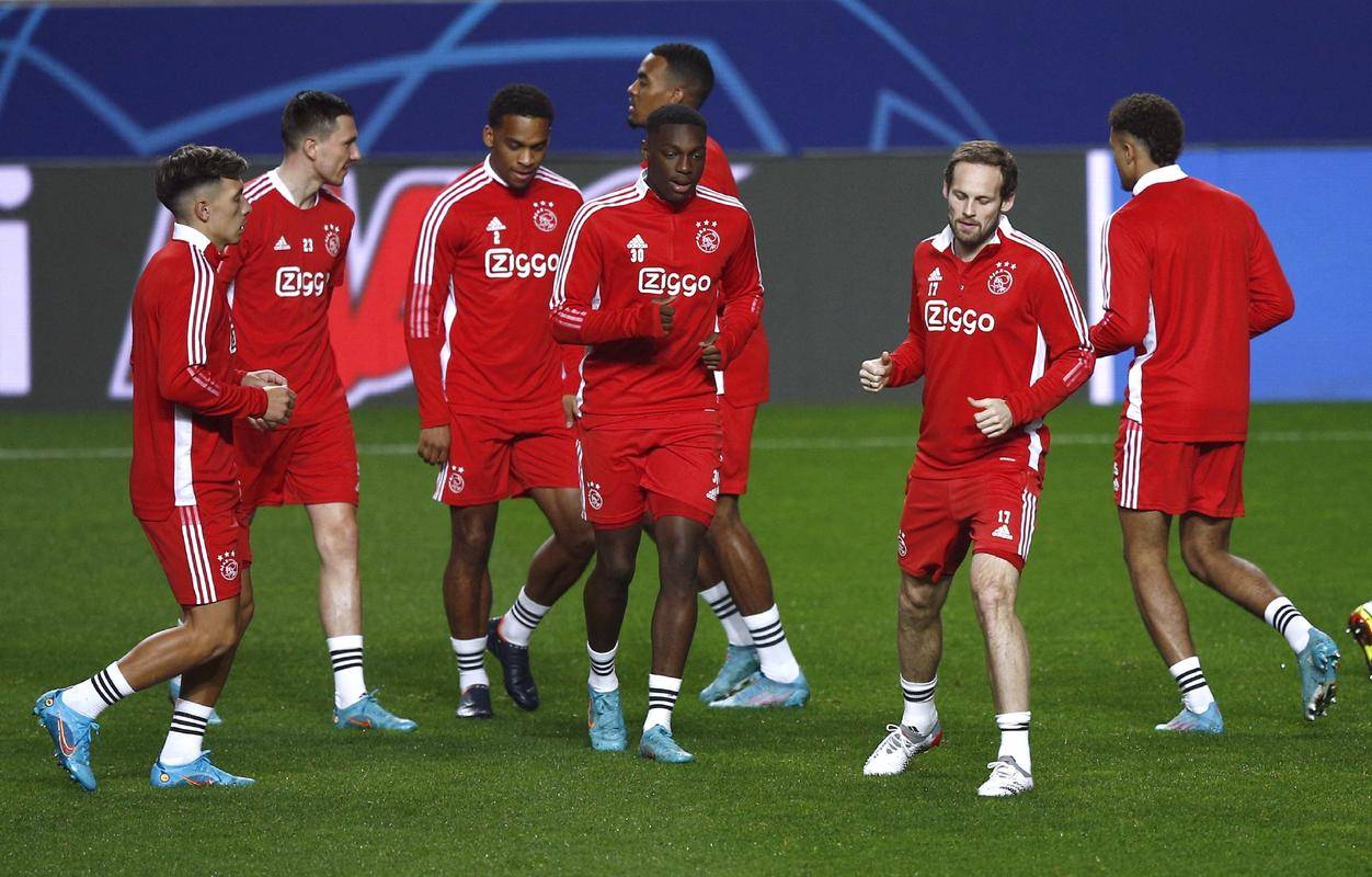 包含阿贾克斯将挑战马德里竞技的主场优势的词条 包含阿贾克斯将挑战马德里竞技的主场优势的词条