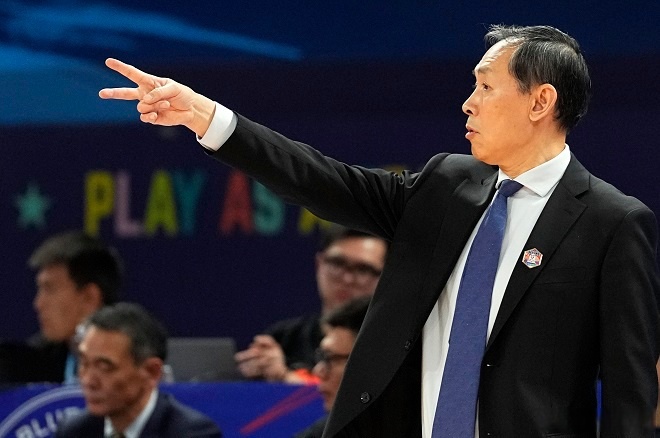 凌空抽射精准命中，球队领先对手