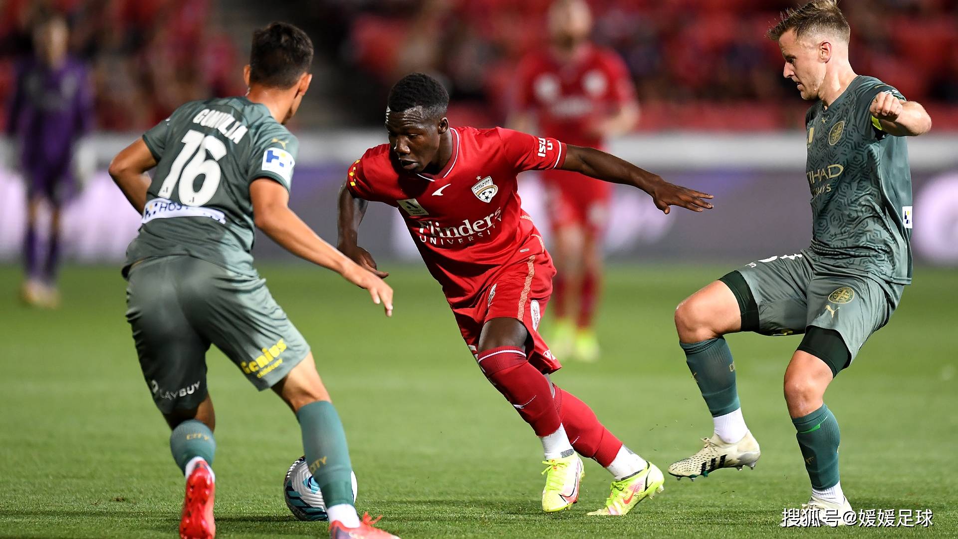 足球热门赛事即将上演,各队实力对抗 足球热门赛事即将上演,各队实力对抗