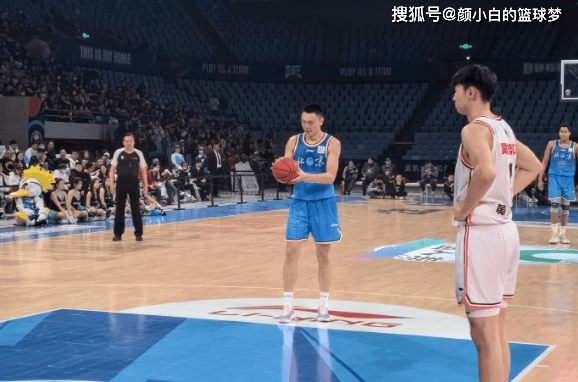 队内默契配合,战绩连胜迎来高潮 队内默契配合,战绩连胜迎来高潮