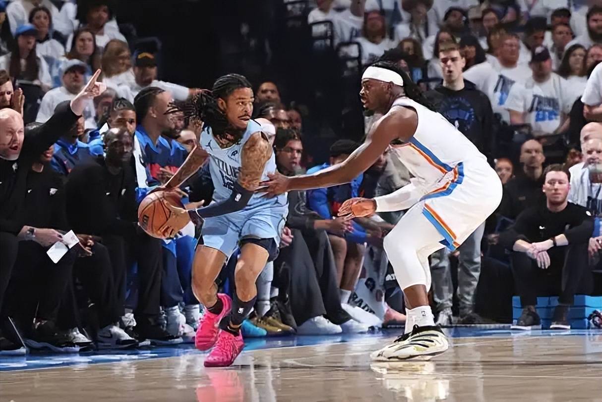 包含莫兰特三巨头联手,唐斯得分突破,险胜冲击季后赛!的词条 包含莫兰特三巨头联手,唐斯得分突破,险胜冲击季后赛!的词条