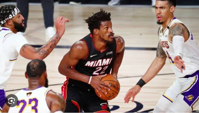 巴特勒绝杀时刻,库里点燃赛场,公牛迎来胜利! 巴特勒绝杀时刻,库里点燃赛场,公牛迎来胜利!