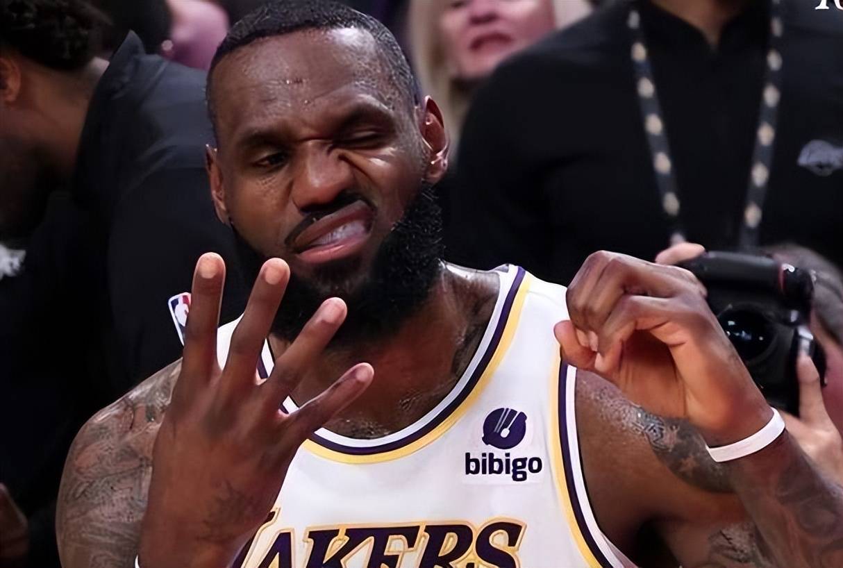 关于詹姆斯绝杀时刻,字母哥点燃赛场,刷新队史纪录迎来胜利!的信息 关于詹姆斯绝杀时刻,字母哥点燃赛场,刷新队史纪录迎来胜利!的信息