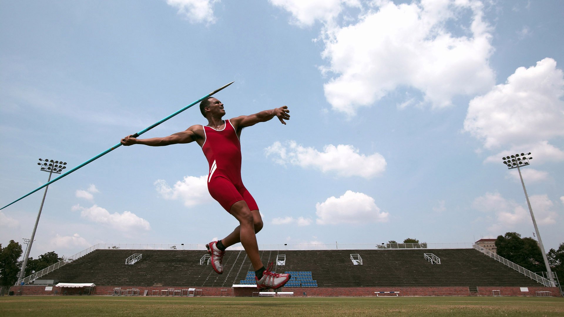萨拉赫在皇家马德里比赛中夺冠，比赛规则变更引发热议！再创辉煌时刻的简单介绍
