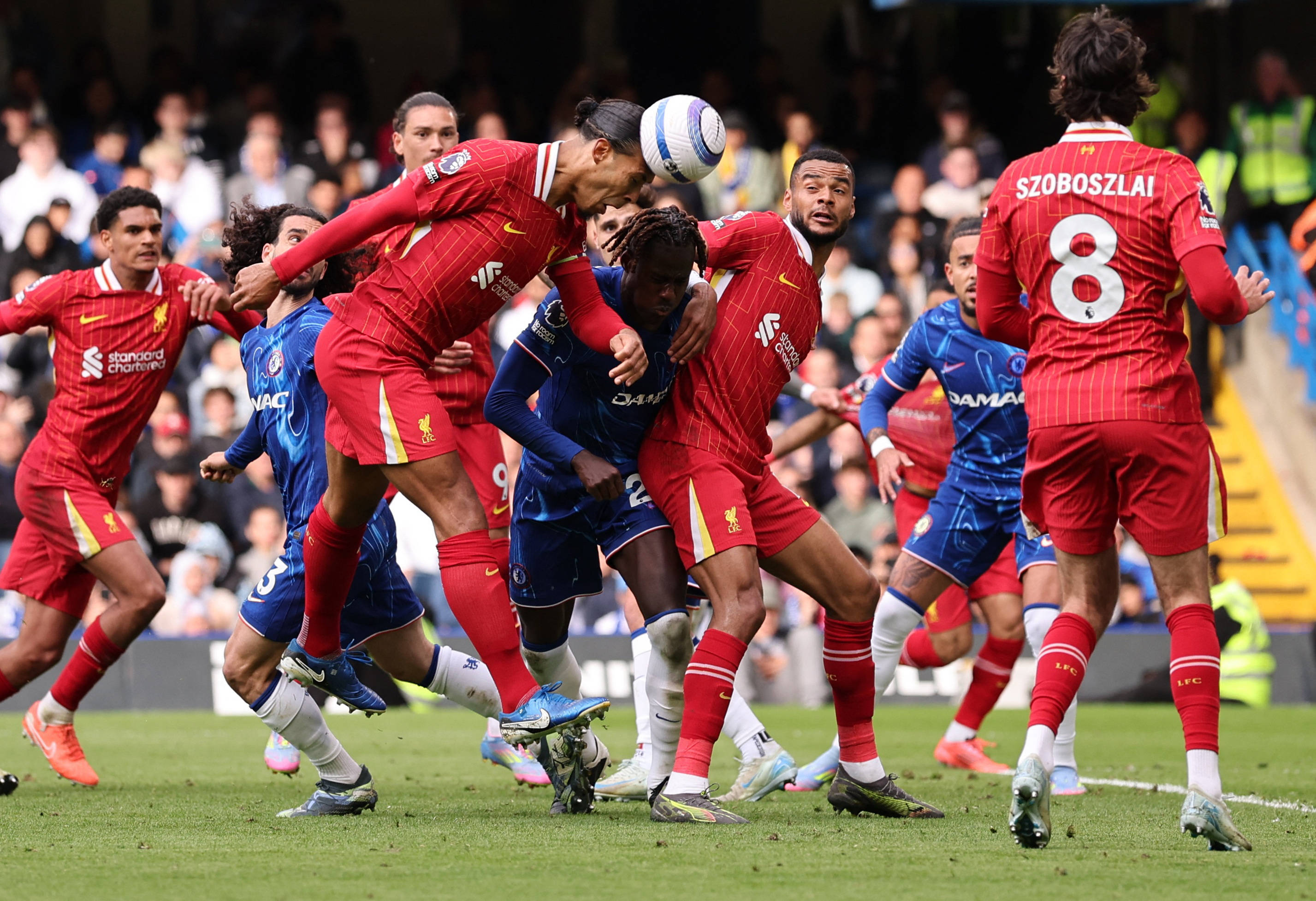 萨拉赫在皇家马德里比赛中夺冠，比赛规则变更引发热议！再创辉煌时刻的简单介绍